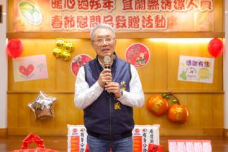 圖1.代理縣長林茂盛致詞感謝清潔隊員們的付出