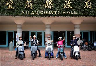 4.代理縣長、局長及議員合照