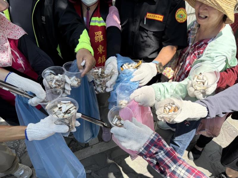 圖片說明：圖4.為減菸蒂行動成果乾杯