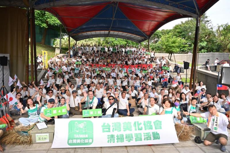 圖片說明：宜齊清理環境活動大合照