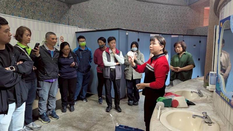 講師說明清掃活動