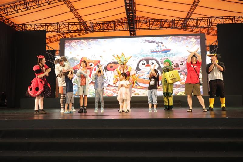 圖4_天馬劇團與民眾互動