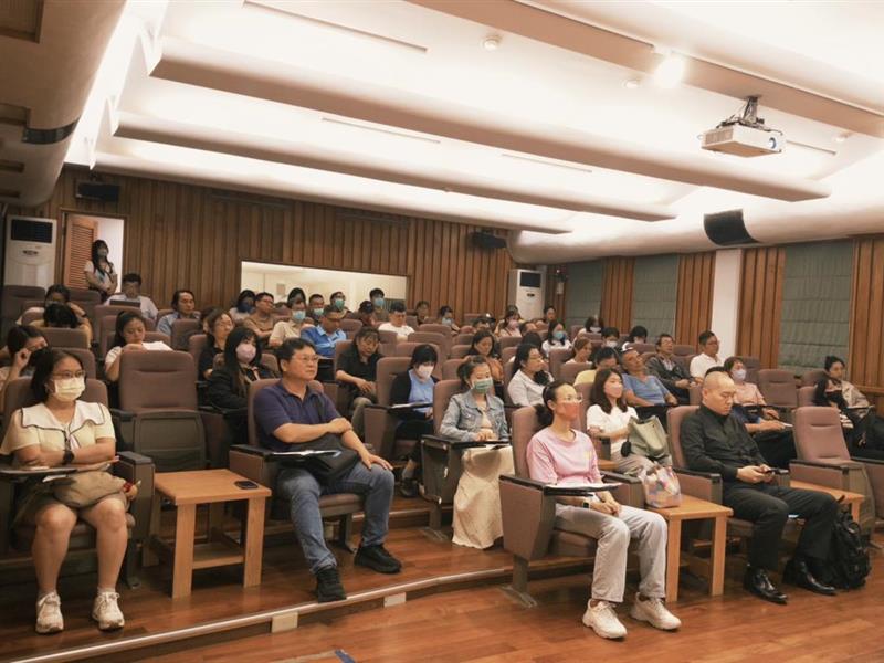 圖2、現場共50處場所管理人員參與宣導說明會