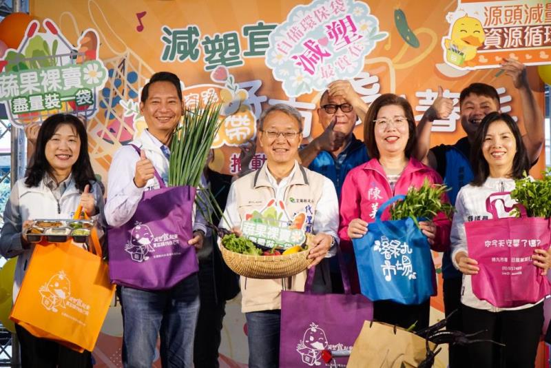 圖片說明：4.長官及貴賓活動大合照